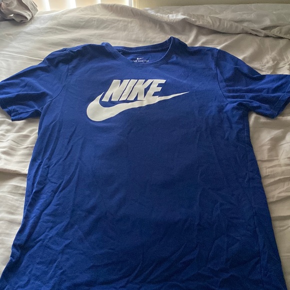 Blue Nike tshirt - Picture 1 of 1